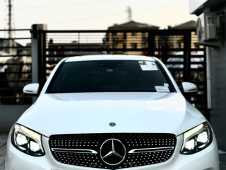 mercedes-benz-glc-coupe-300-4matic-2018